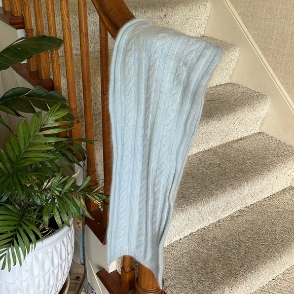 Light Blue Rabbits Fur & Lambswool Knit Braided Scarf - Picture 3 of 10